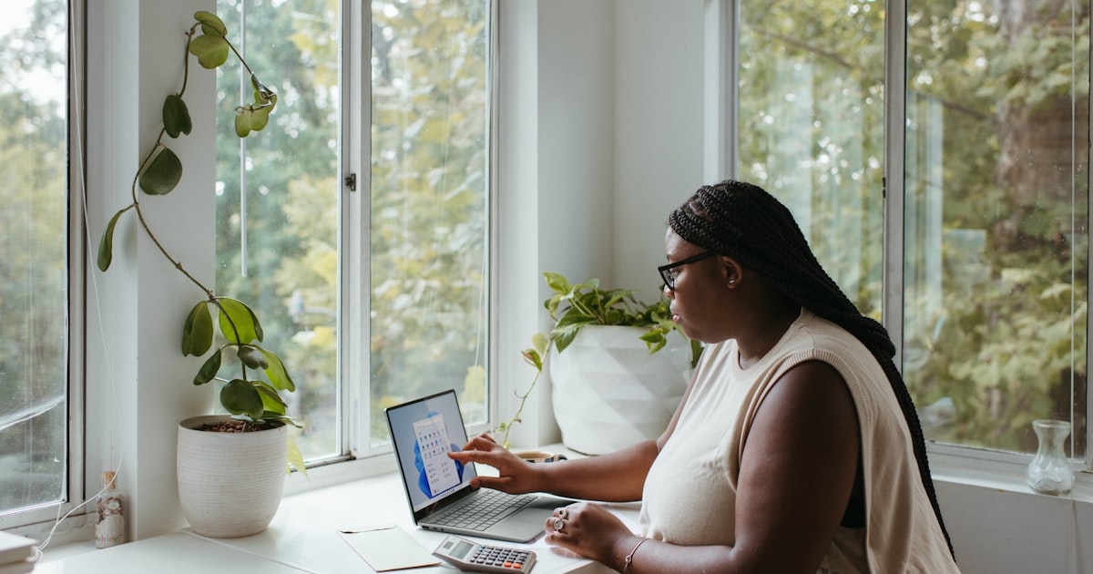 When to hire an accountant for your business